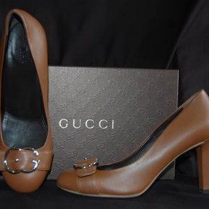Gucci pumps
